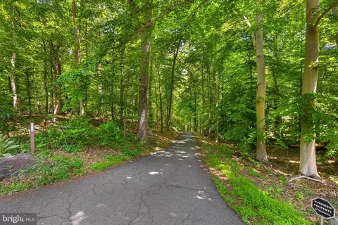 8558 Georgetown Pike, Mclean, VA 22102 photo 22