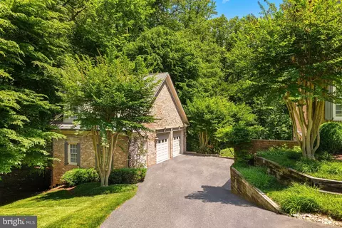8558 Georgetown Pike, Mclean, VA 22102 photo 7