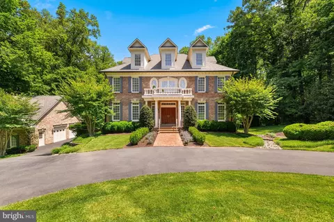 8558 Georgetown Pike, Mclean, VA 22102 photo 2