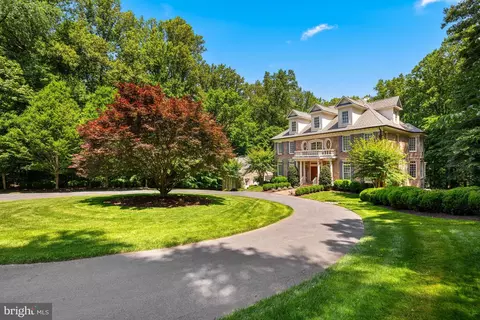8558 Georgetown Pike, Mclean, VA 22102 photo 4