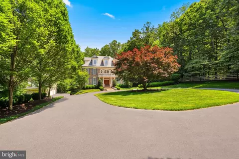 8558 Georgetown Pike, Mclean, VA 22102 photo 6