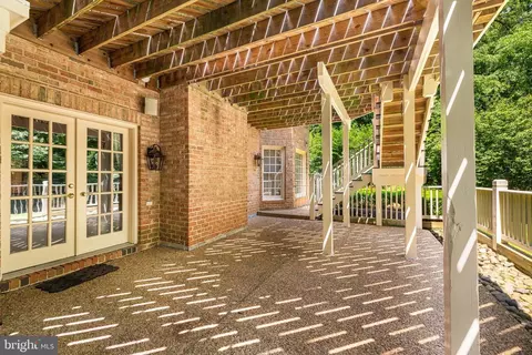 8558 Georgetown Pike, Mclean, VA 22102 photo 16
