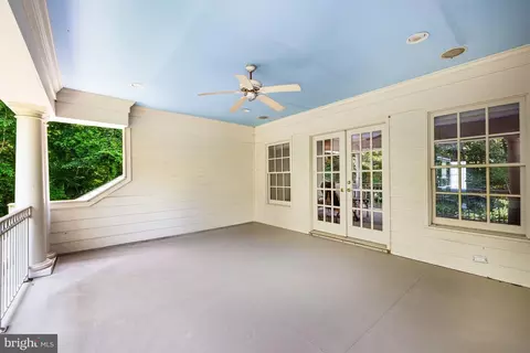 8558 Georgetown Pike, Mclean, VA 22102 photo 17
