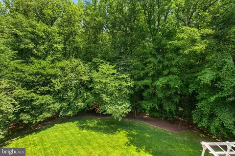 8558 Georgetown Pike, Mclean, VA 22102 photo 19