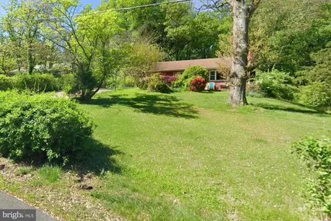 1704 Beulah Rd, Vienna, VA 22182