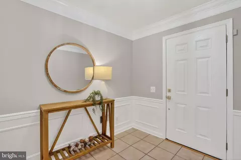 Entry Way - 8227 Singleleaf Ln, Lorton, VA 22079 photo 1 of 4