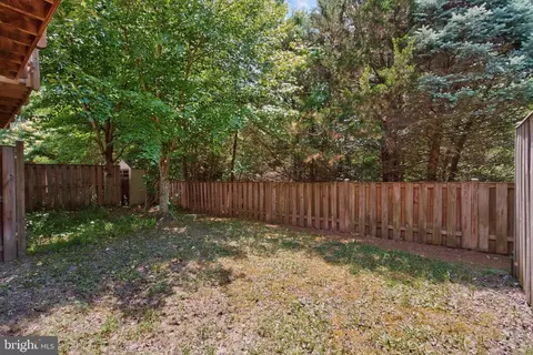 Exterior - 8227 Singleleaf Ln, Lorton, VA 22079 photo 6 of 6