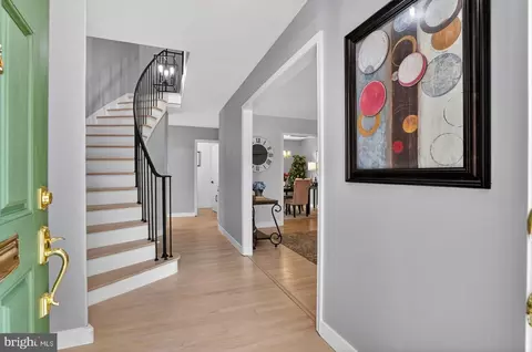 Entry Way - 8532 Lakinhurst Ln, Springfield, VA 22152 photo 1 of 12