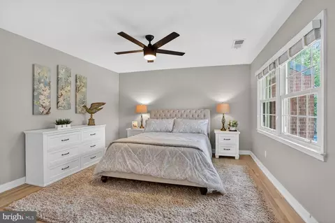 Bedroom - 8532 Lakinhurst Ln, Springfield, VA 22152 photo 5 of 6