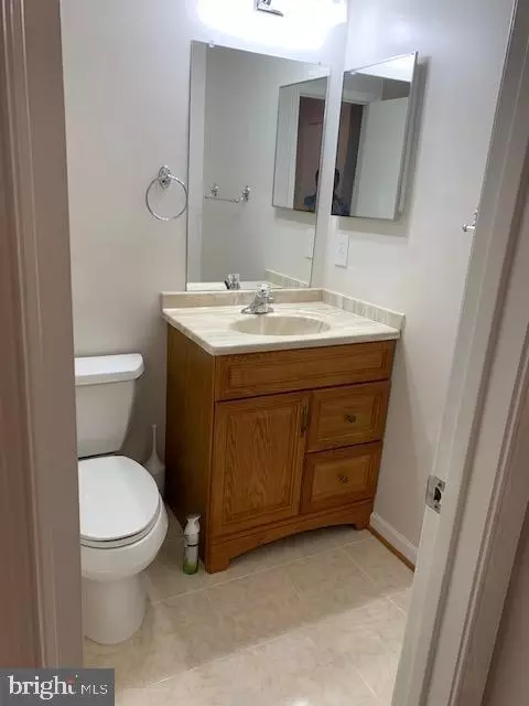 Bath - 7416 Spring Tree Dr, Springfield, VA 22153 photo 3 of 4