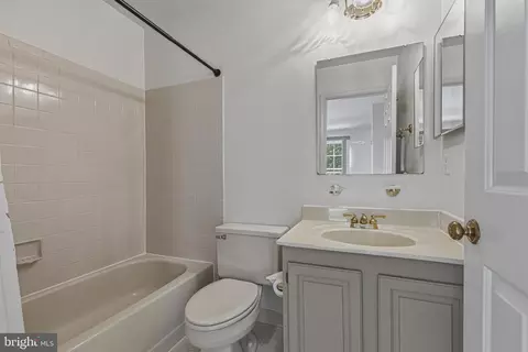 Bath - 8144 Cliffview Ave, Springfield, VA 22153 photo 1 of 3