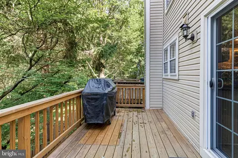 Exterior - 8144 Cliffview Ave, Springfield, VA 22153 photo 2 of 5