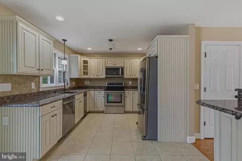 Kitchen - 8144 Cliffview Ave, Springfield, VA 22153 photo 2 of 2