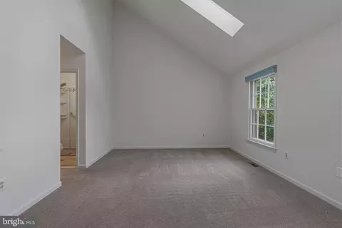 Bedroom - 8144 Cliffview Ave, Springfield, VA 22153 photo 2 of 2