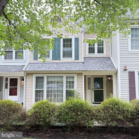 8144 Cliffview Ave, Springfield, VA 22153