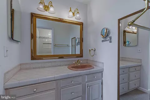 Bath - 8144 Cliffview Ave, Springfield, VA 22153 photo 2 of 3
