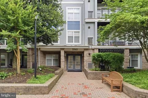 5565 Seminary Rd #313, Falls Church, VA 22041