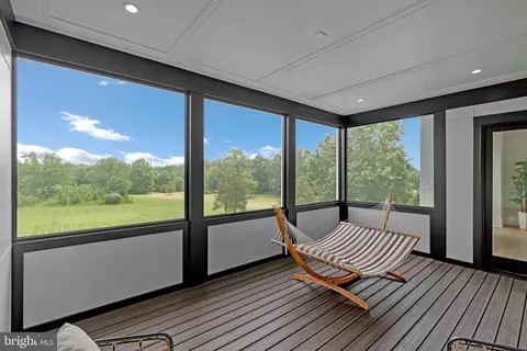 Exterior - 744 Lawton St, Mclean, VA 22101 photo 13 of 22