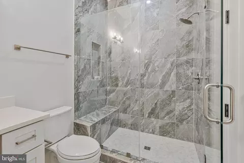 Bath - 744 Lawton St, Mclean, VA 22101 photo 9 of 15