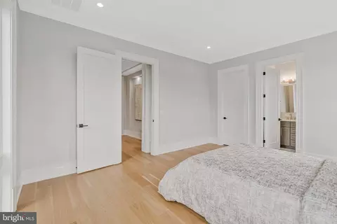 Bedroom - 744 Lawton St, Mclean, VA 22101 photo 10 of 12