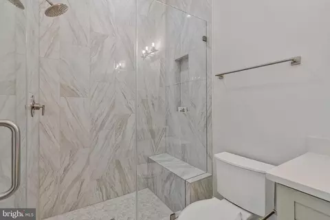 Bath - 744 Lawton St, Mclean, VA 22101 photo 4 of 15