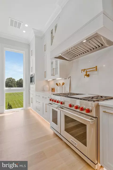 Kitchen - 744 Lawton St, Mclean, VA 22101 photo 2 of 6