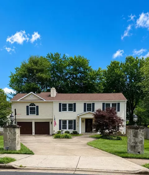 4003 Kloman St, Annandale, VA 22003