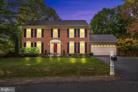 11556 Southington Ln, Herndon, VA 20170