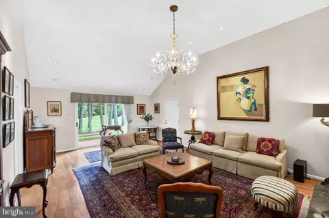 Living - 1003 Priory Pl, Mclean, VA 22101 photo 4 of 7