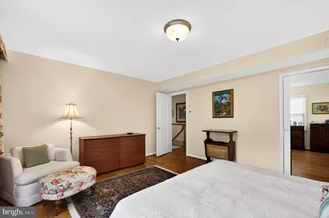 Bedroom - 1003 Priory Pl, Mclean, VA 22101 photo 3 of 7