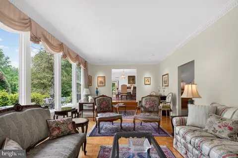 Living - 1003 Priory Pl, Mclean, VA 22101 photo 7 of 7