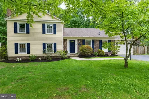 3803 Stoneybrooke Ct, Alexandria, VA 22306