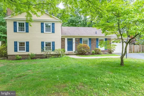 3803 Stoneybrooke Ct, Alexandria, VA 22306
