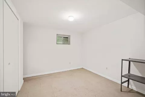 Bedroom - 5308 Inverchapel Rd, Springfield, VA 22151 photo 6 of 6