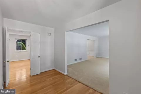 Entry Way - 6117 Harmon Pl, Springfield, VA 22152 photo 2 of 4