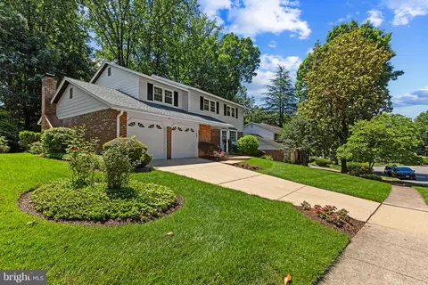 Exterior - 6117 Harmon Pl, Springfield, VA 22152 photo 2 of 11