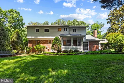Exterior - 6117 Harmon Pl, Springfield, VA 22152 photo 7 of 11