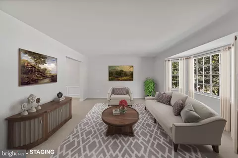 Living - 6117 Harmon Pl, Springfield, VA 22152 photo 1 of 9