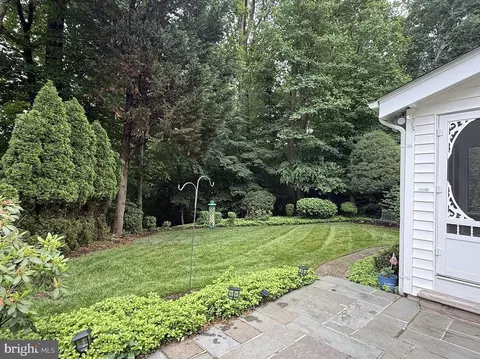 Exterior - 6117 Harmon Pl, Springfield, VA 22152 photo 8 of 11