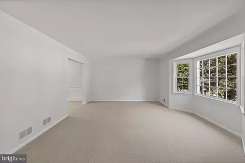 Living - 6117 Harmon Pl, Springfield, VA 22152 photo 2 of 9