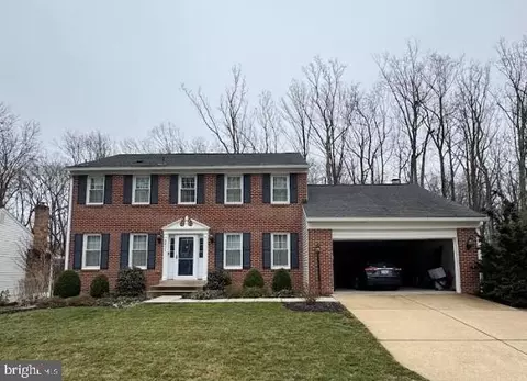 5911 Oakland Park Dr, Burke, VA 22015