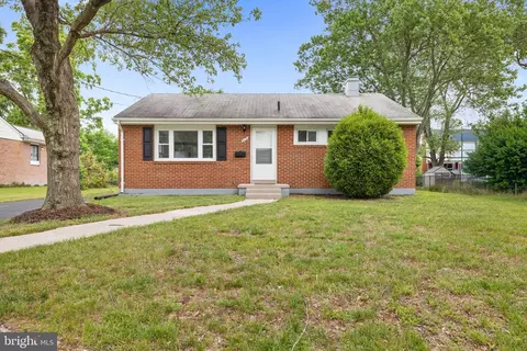 6421 Dorset Dr, Alexandria, VA 22310