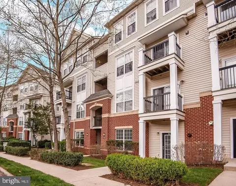 11321 Aristotle Dr #3-303, Fairfax, VA 22030