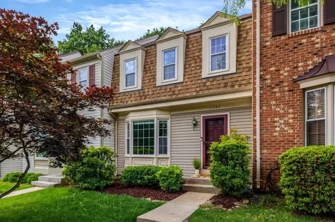 11992 Sentinel Point Ct, Reston, VA 20191
