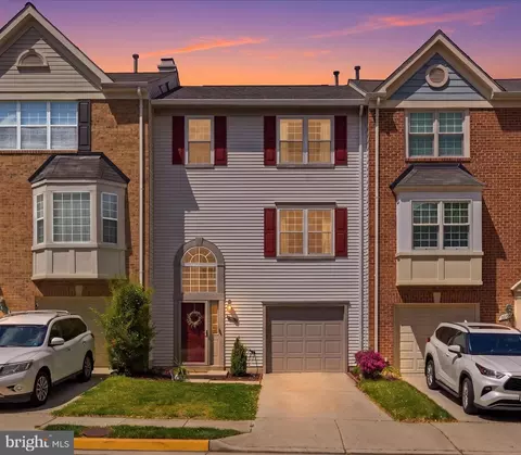 6006 Keble Dr, Alexandria, VA 22315