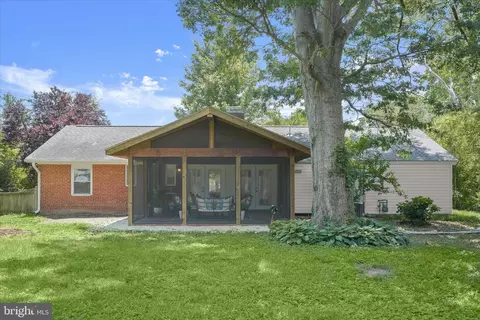 Exterior - 7422 Axton St, Springfield, VA 22151 photo 5 of 8