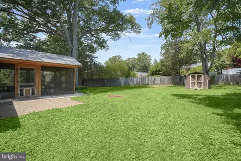 Exterior - 7422 Axton St, Springfield, VA 22151 photo 7 of 8