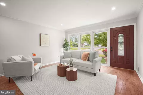 Living - 7422 Axton St, Springfield, VA 22151 photo 3 of 5