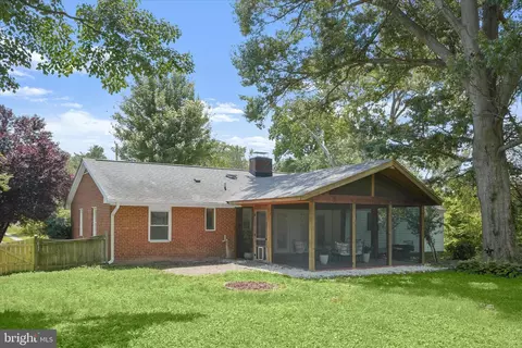 Exterior - 7422 Axton St, Springfield, VA 22151 photo 6 of 8