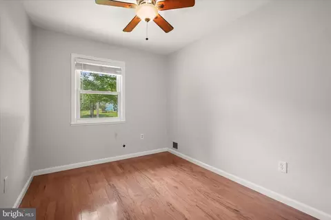Bedroom - 7422 Axton St, Springfield, VA 22151 photo 5 of 5